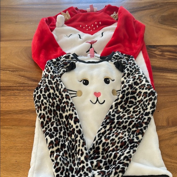 Penelope Mack Red and White Animal Print Kids plush sweaters so cute - Picture 3 of 10